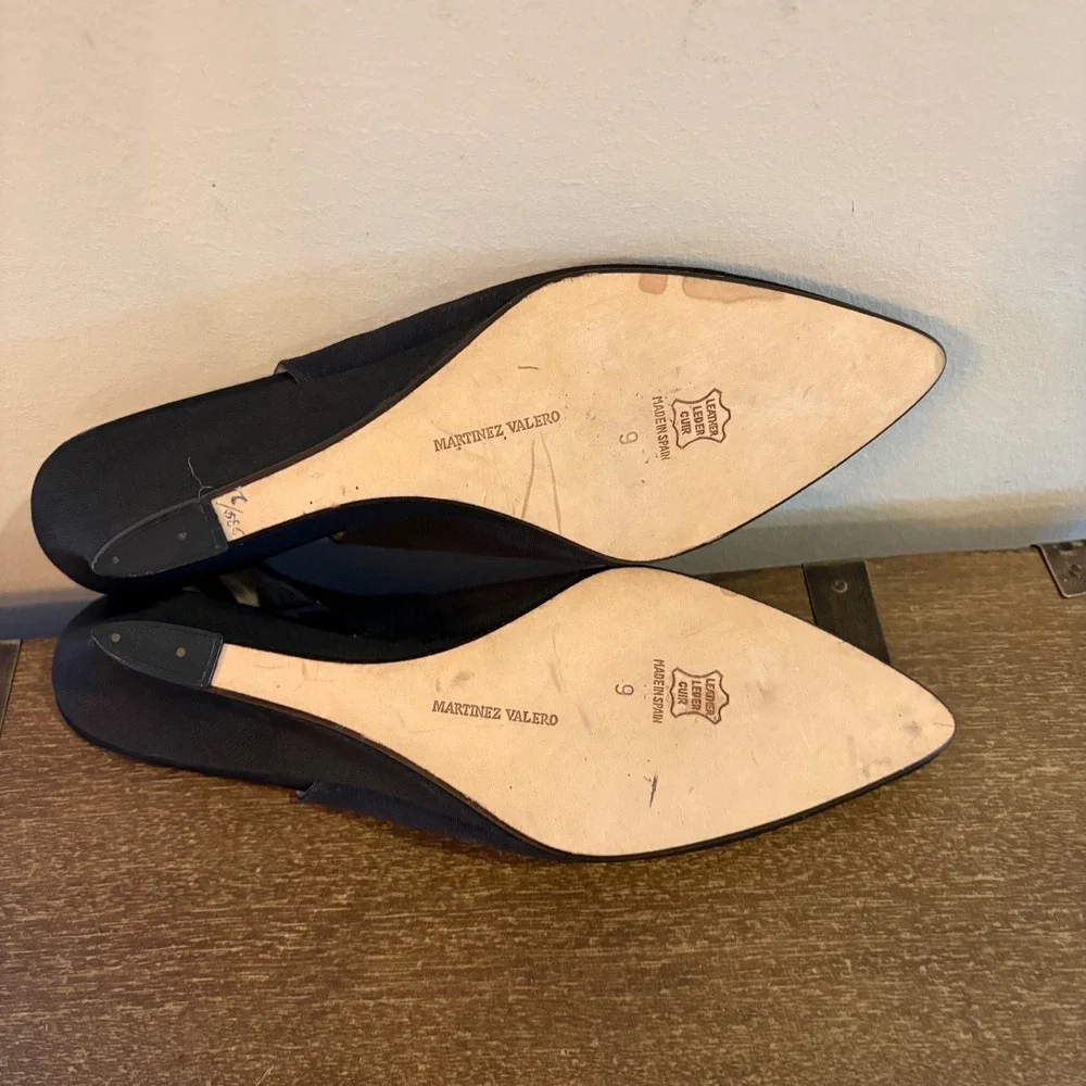 Martinez Valero Black‎ Ribbed Fabric Wedge Slingback Pumps Gold Buckle 9 AA